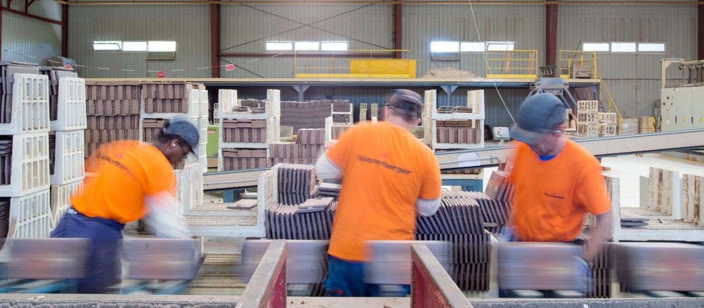 Wienerberger Aucune Monde Aleonard Empilage et depilage usine de pontigny