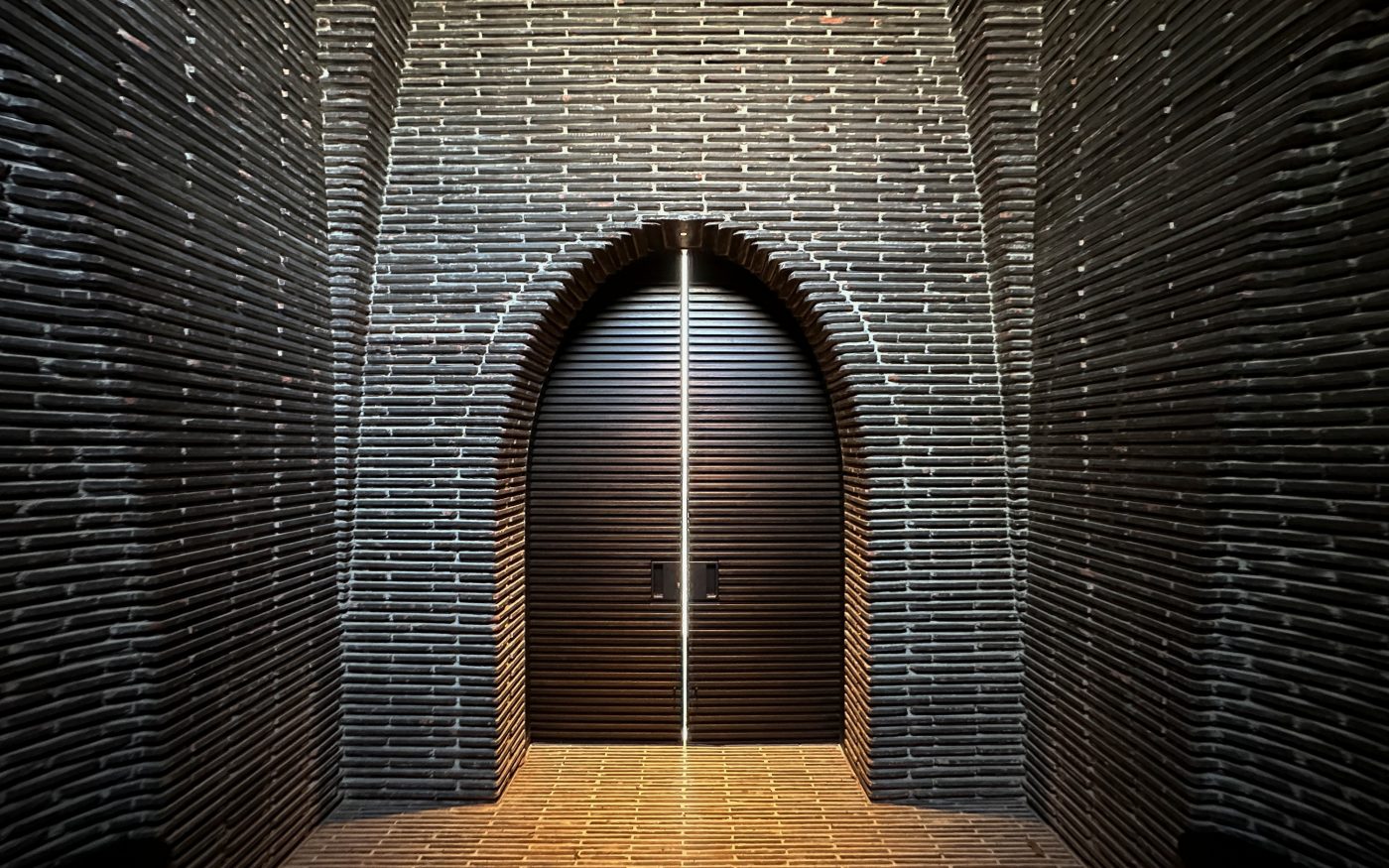 Brick Award 26 Nominee Mary‘s Mantle Chapel mit Kiki Smith, Domberg Freising - Brückner und Brückner Architekten