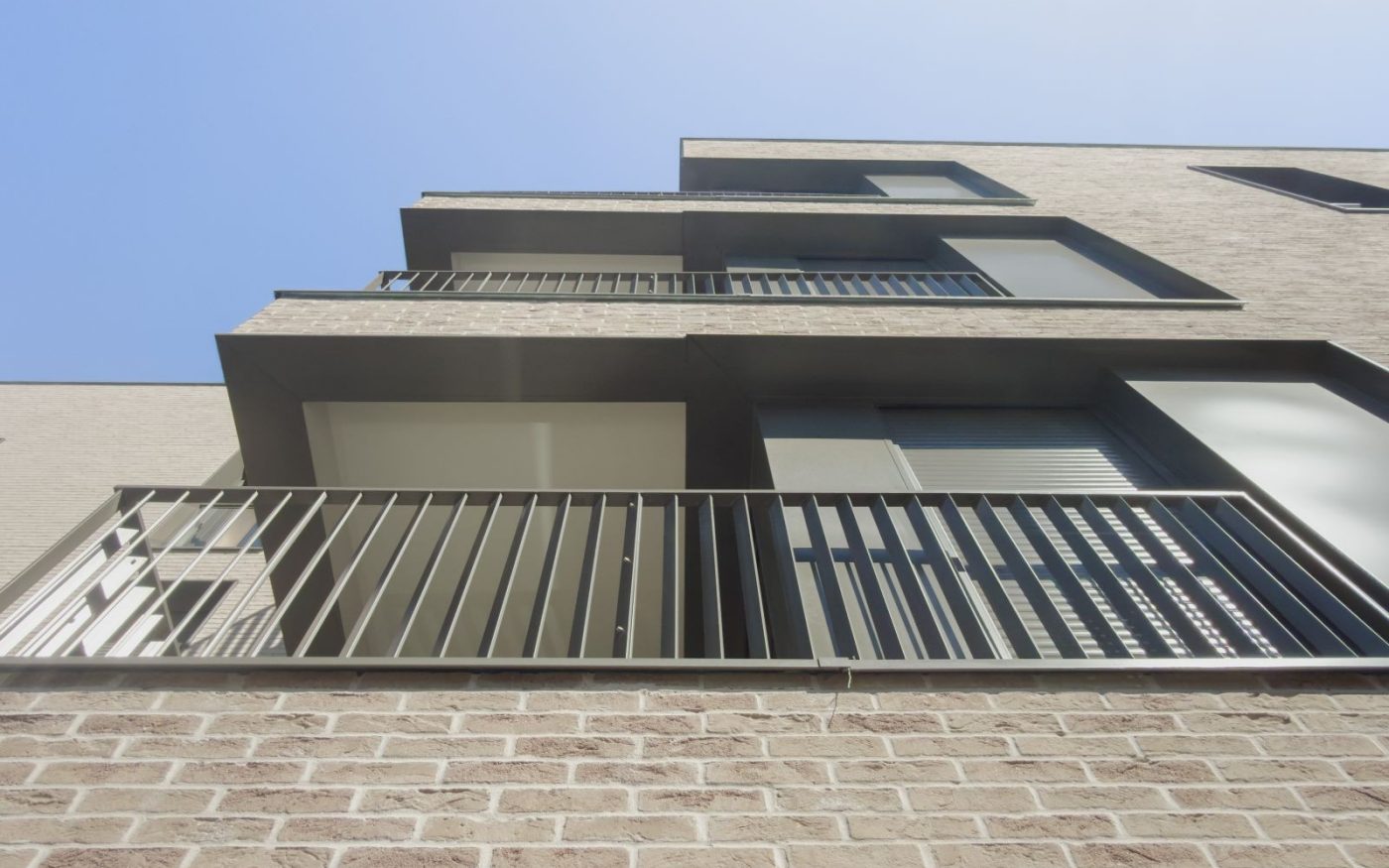 Logement collectif à Epinay avec la collection Terre Teinte Rouge