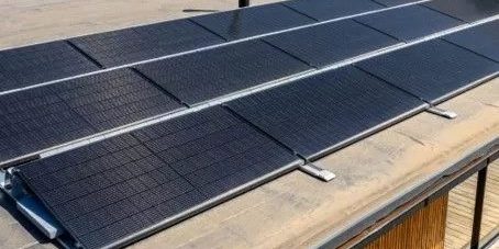 panneaux solaires pour terrasses