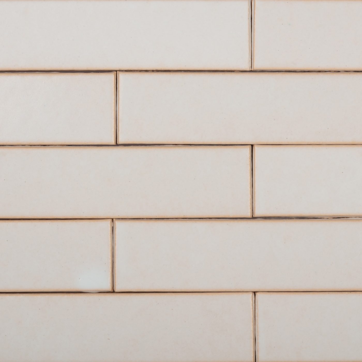 Plaquettes émaillées collées épiderme lisse blanc mat