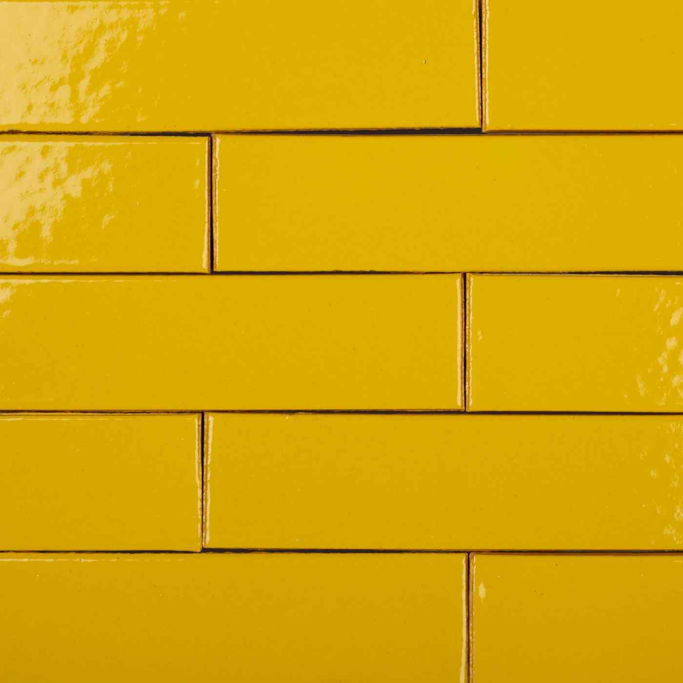 Plaquettes émaillées collées épiderme lisse jaune