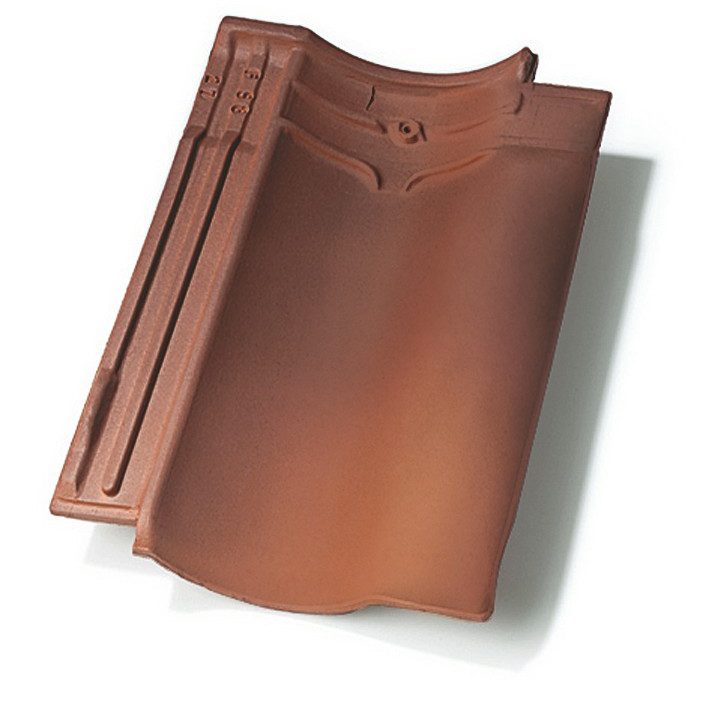 Single product shot of a Vlaamse Pan 401 Amarant roof tile