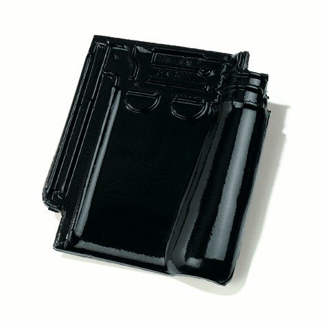 Single product shot of a Stormpan 993 Zwart geglazuurd roof tile
